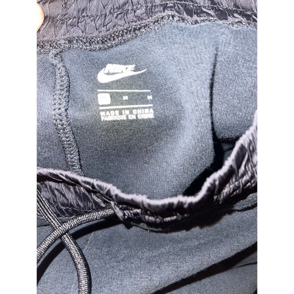 Nike‎ Tech Fleece Cropped Capri Black Pants Womens Sz M - Picture 7 of 9